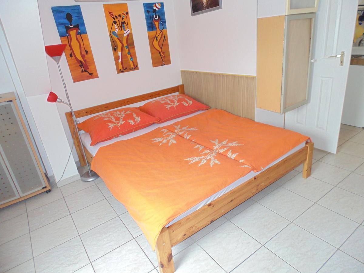 Almos Apartman Siófok Buitenkant foto